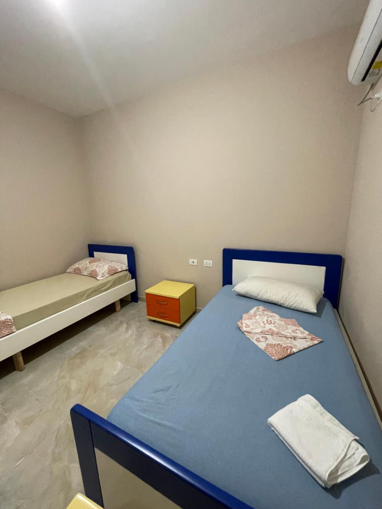 Donantelo Hotel Vlore Vlorë Esterno foto